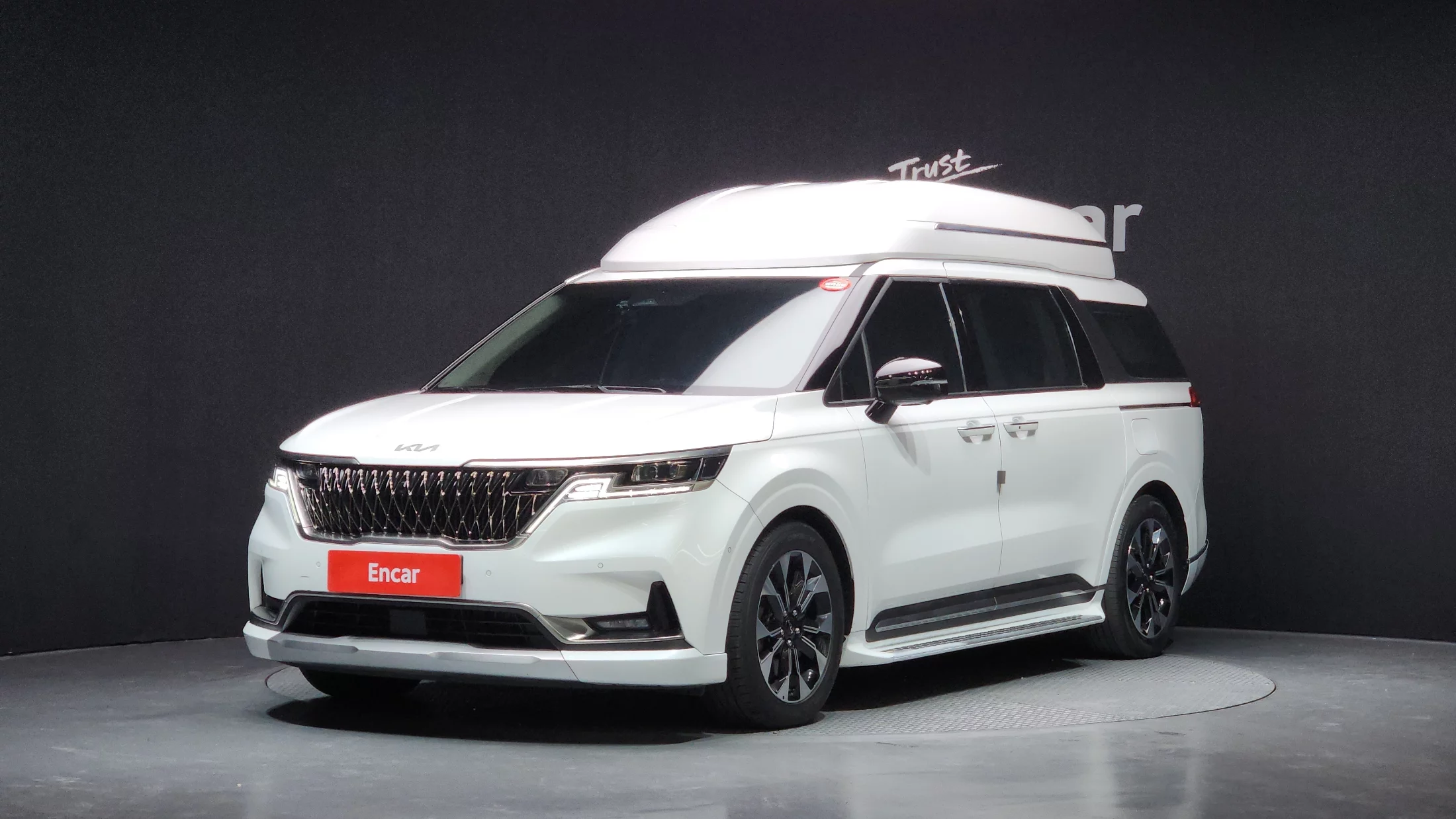 Kia Carnival 9-Seater Hi-Limousine Signature 2021