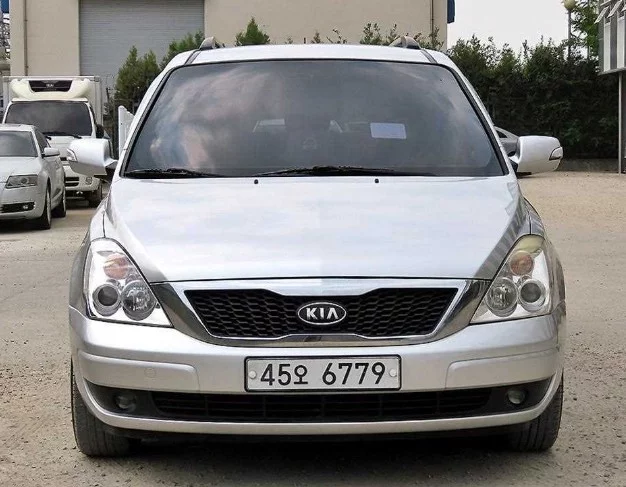 Kia Carnival 2012