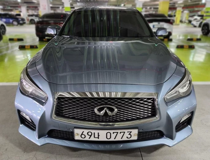 Infiniti I