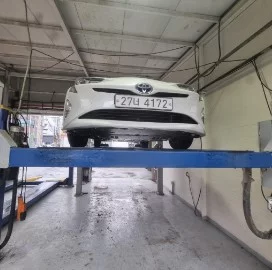 Toyota Prius IV (XW50)