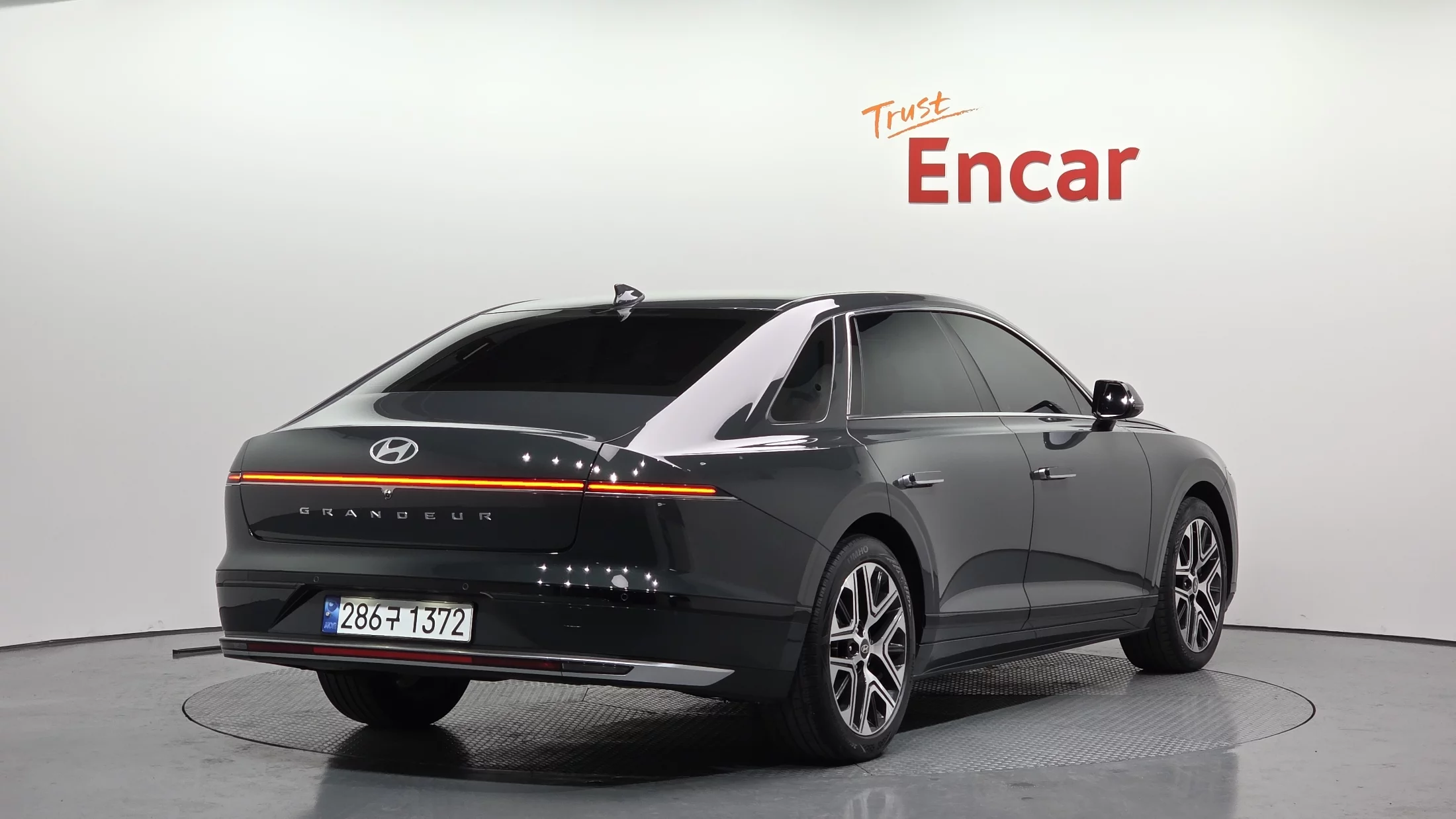 Hyundai Grandeur 2,5 Gasoline 2Wd Premium 2023