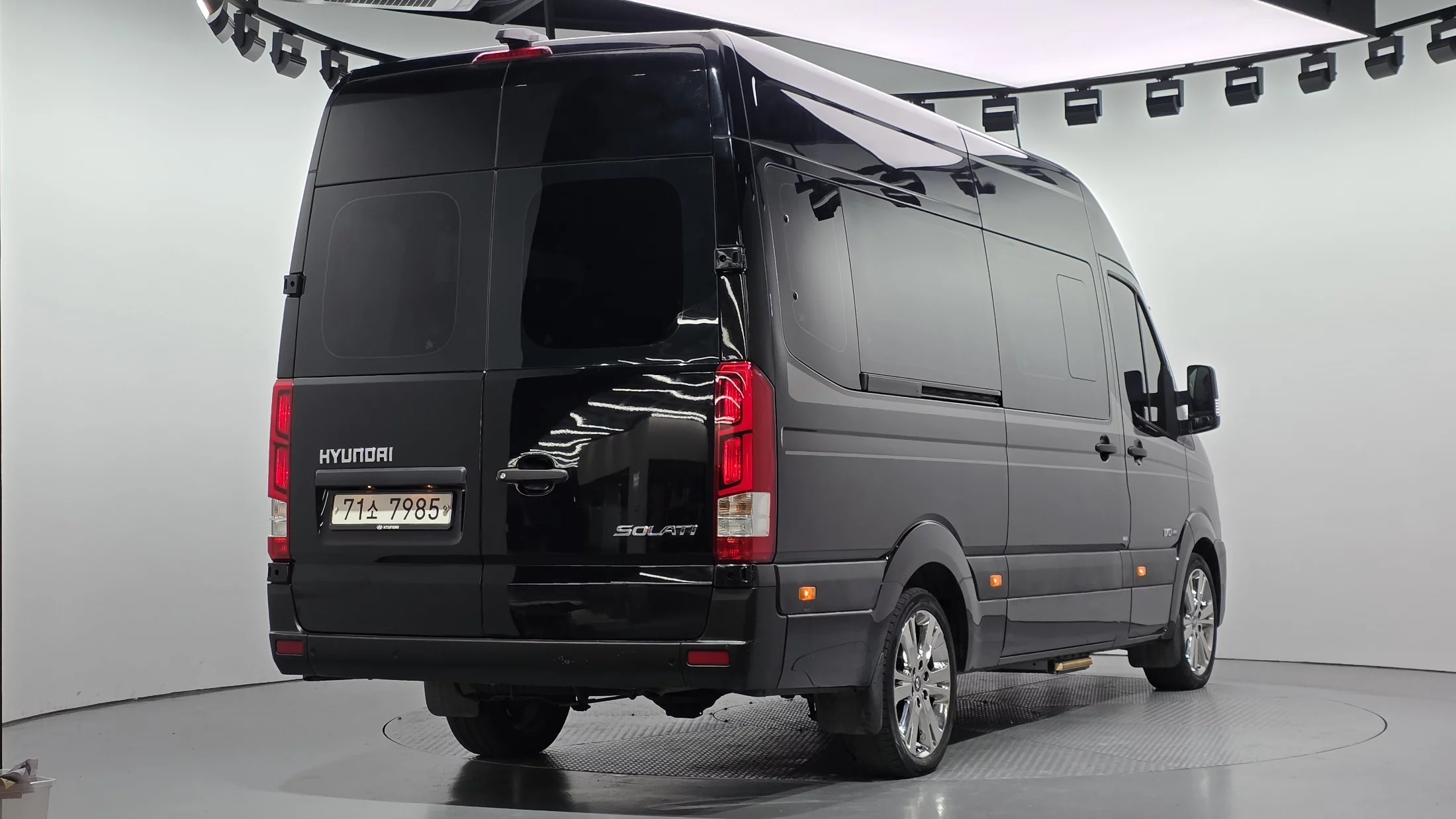 Hyundai Solati 15-Seater Luxury 15-seater 2021