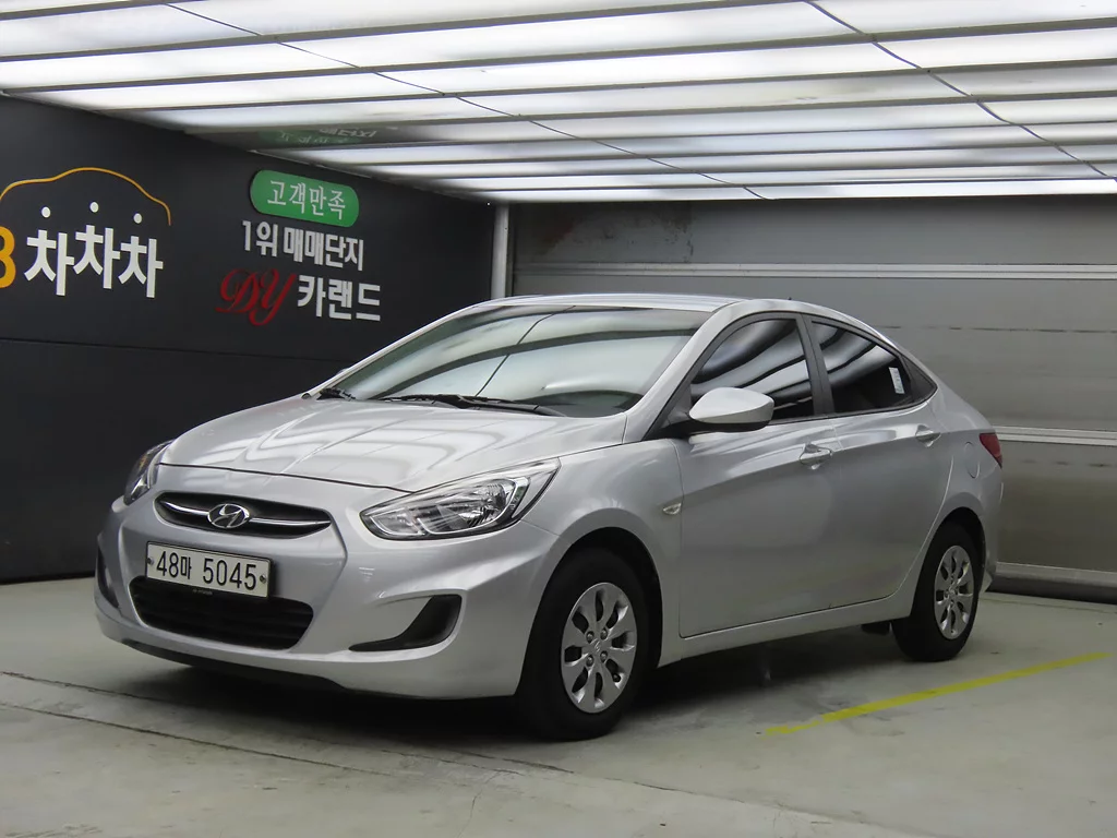 Hyundai Accent V
