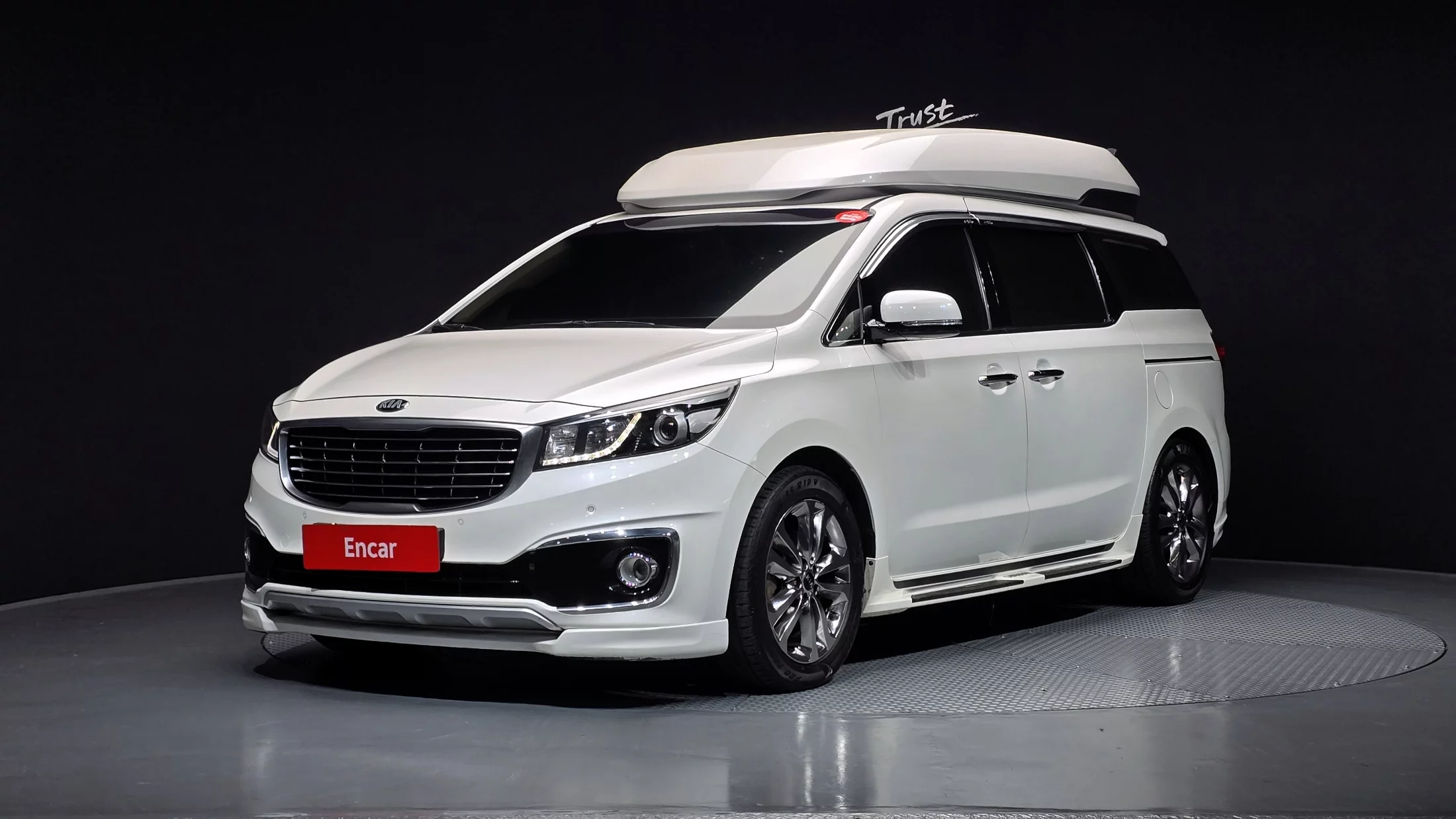 Kia Carnival III