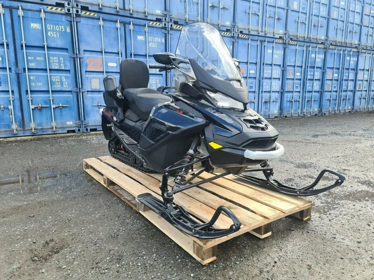 BRP Ski-Doo Grand Touring 900 ACE