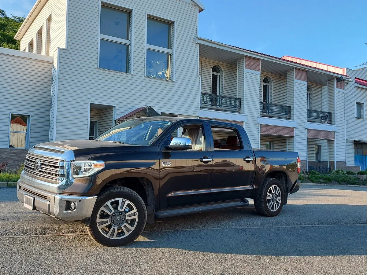Toyota Tundra CrewMax II Рестайлинг