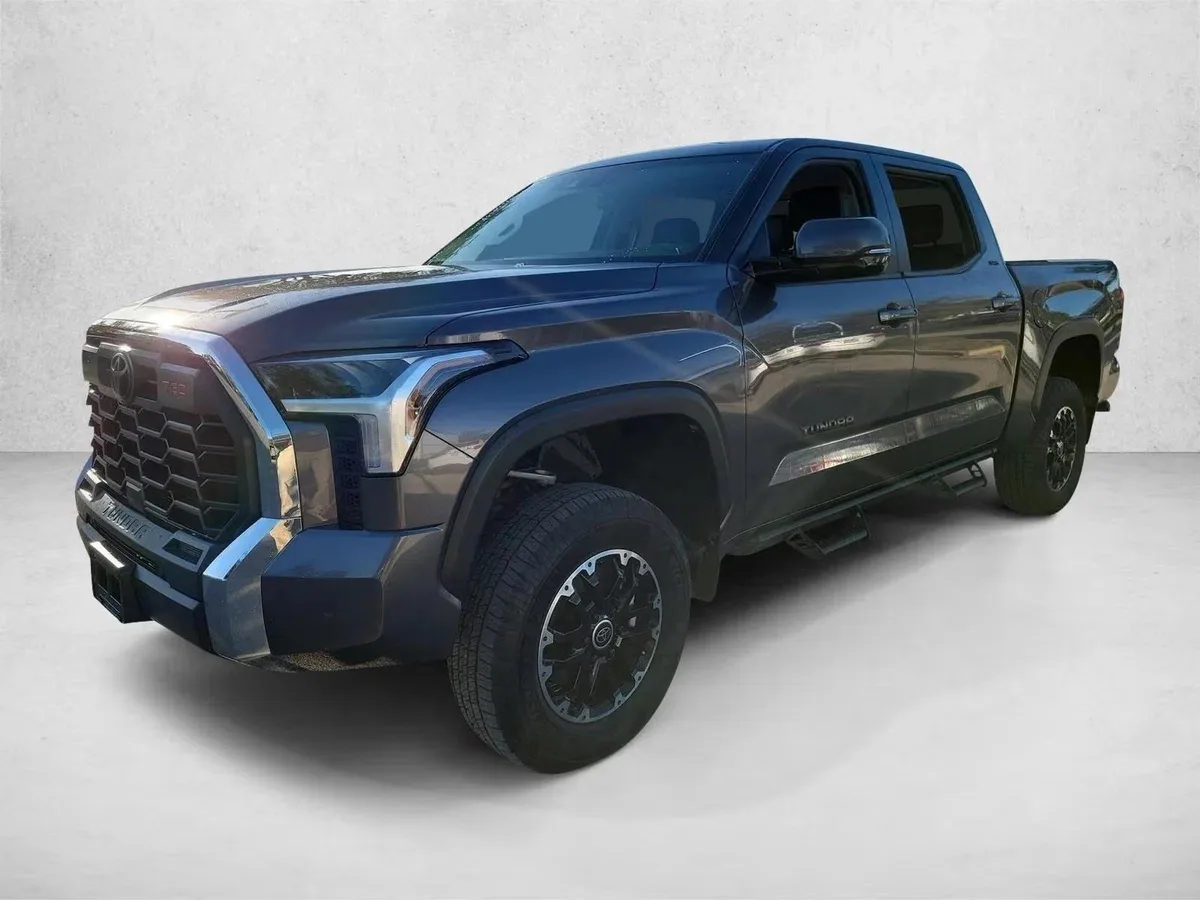 Toyota Tundra Crew Max CrewMax III