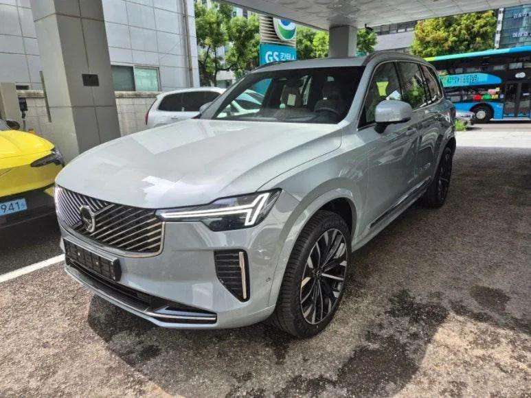 Volvo XC90 B6 II Рестайлинг 2