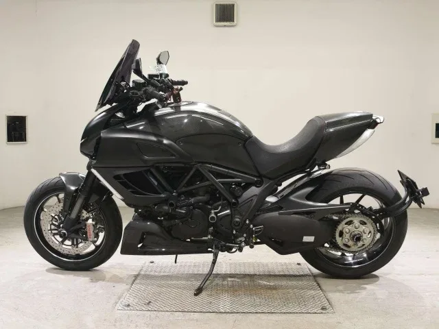 Ducati Diavel Carbon