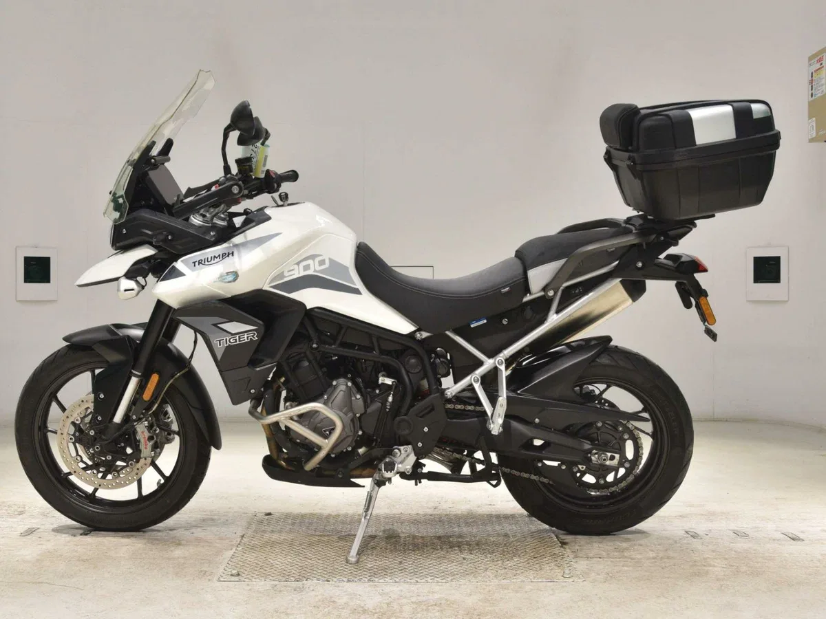 Triumph Tiger 900